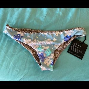 Acacia swimwear Makai bottoms size small bnwt